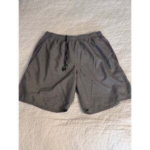 Nike men's shorts size large‎